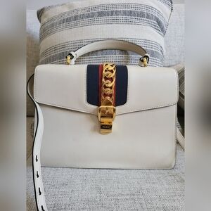 Gucci Sherry Line Sylvie White Leather, With Gold Hardware Bag. COA INCLUDED